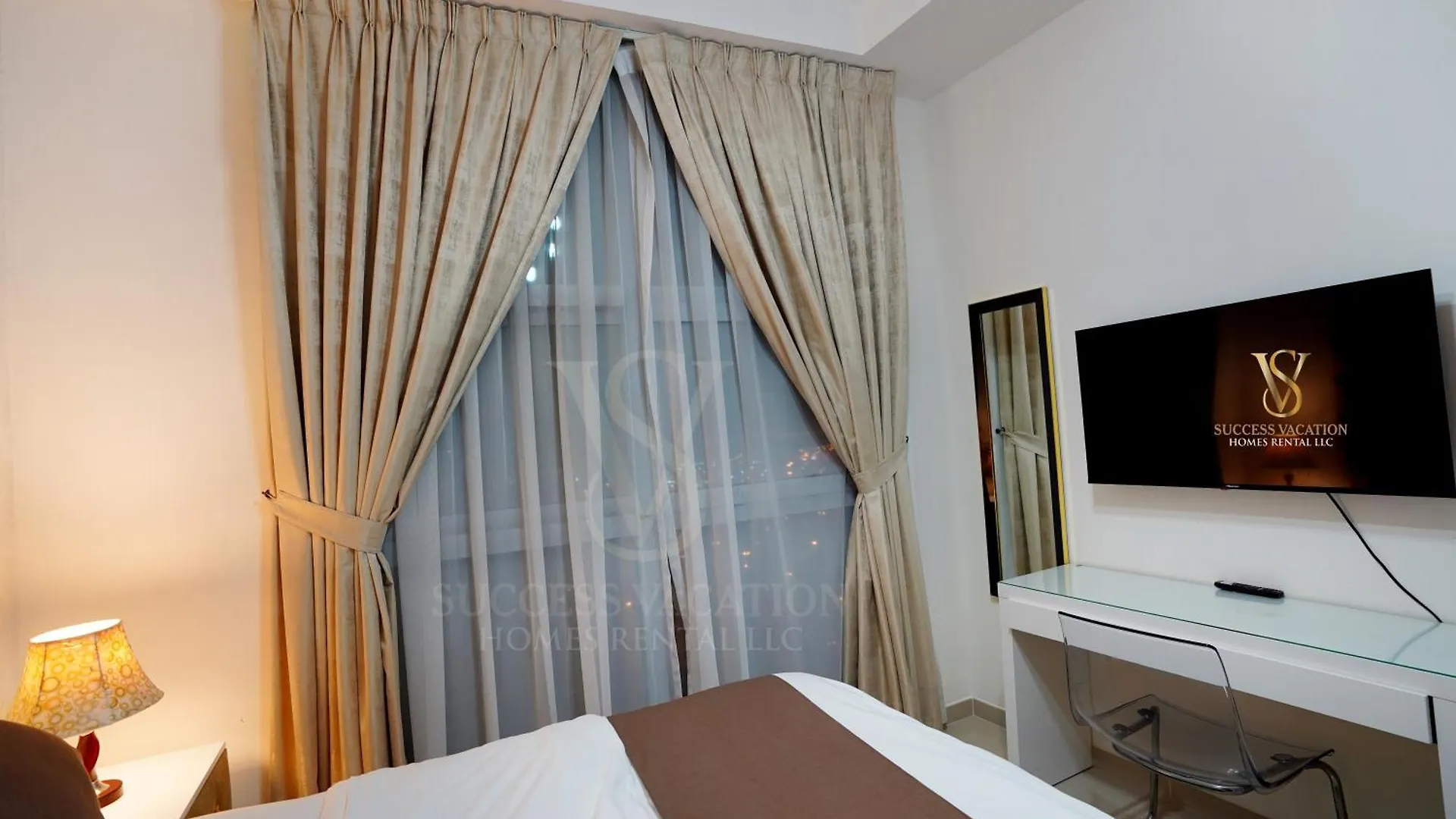 Success Luxury Apartment - 5 Min Away Marina Corniche - Free Housekeeping Provided Everyday-24-7 Staff Available For Services Ντουμπάι Ηνωμένα Αραβικά Εμιράτα
